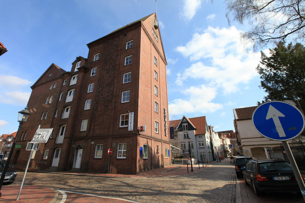 Zur Muehle - Hotel Am Fleth Buxtehude Bagian luar foto